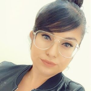 Meet your Posher, Alma laura